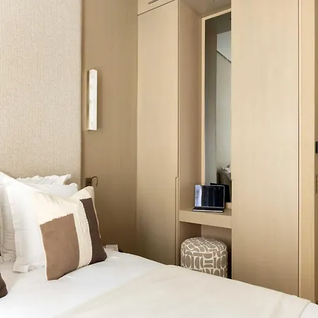 Apartment Luxury Flat -2br 6p- Madeleine Saint Honore Paris